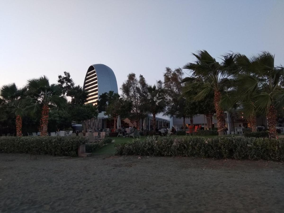 Seaside Spacious Apartment With Sea View Limassol Ngoại thất bức ảnh
