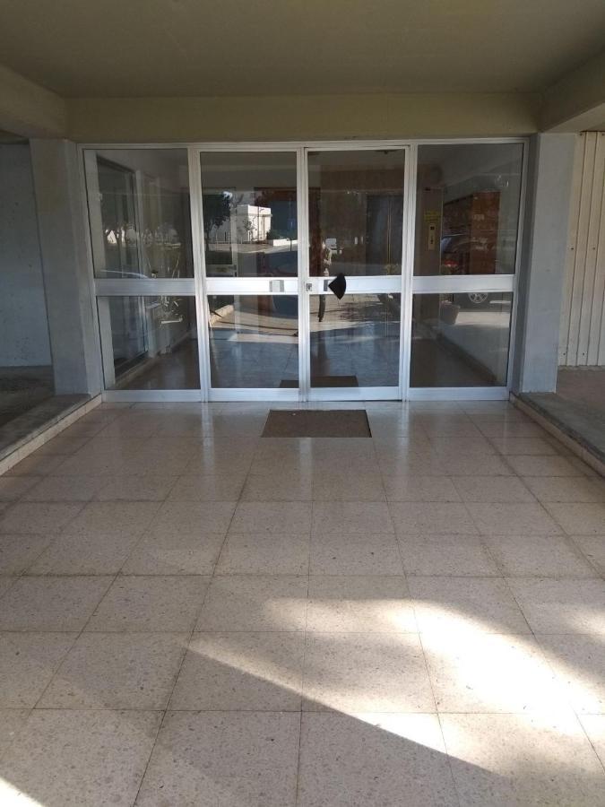 Seaside Spacious Apartment With Sea View Limassol Ngoại thất bức ảnh