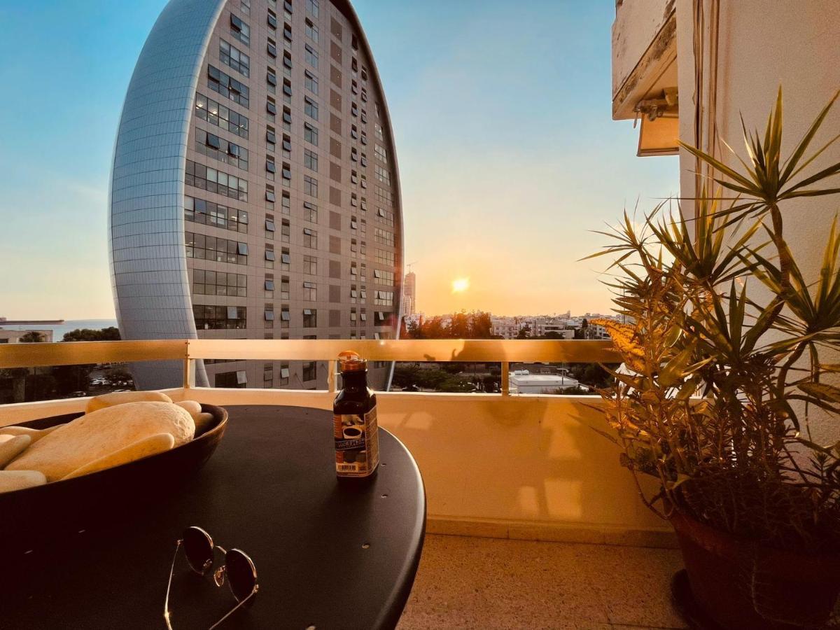 Seaside Spacious Apartment With Sea View Limassol Ngoại thất bức ảnh