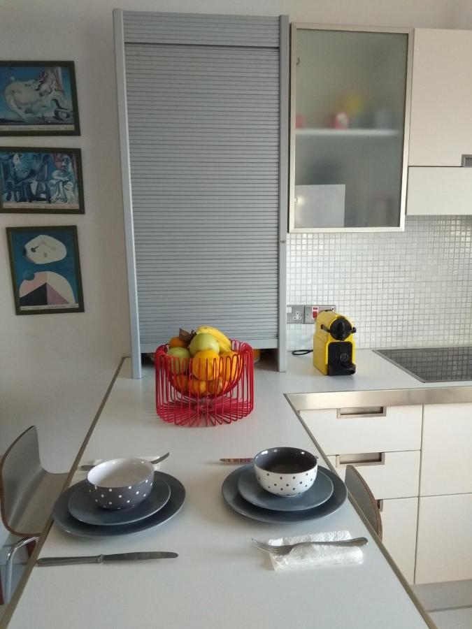 Seaside Spacious Apartment With Sea View Limassol Ngoại thất bức ảnh